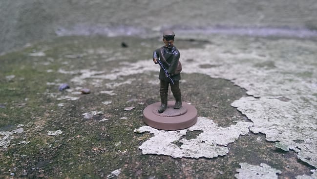 Unrelated to the day's battle but here is my Farmer, ready to get them soldiers off his land. This is one of Spectre's Sapeurs with a less flamboyant paint scheme